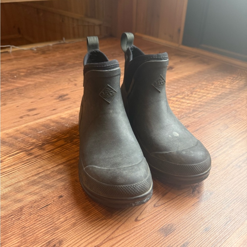 Women's Black Muck Boot Ankle Winter & Rain Boots
